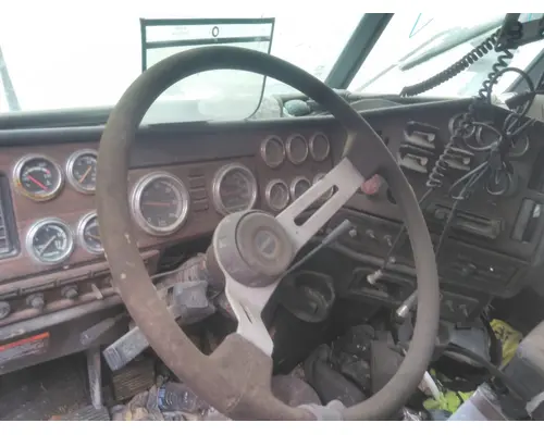 FREIGHTLINER FLD120 CAB