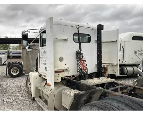 FREIGHTLINER FLD120 Cab Assembly