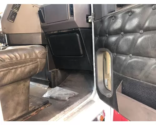 FREIGHTLINER FLD120 Cab Assembly