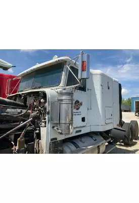 FREIGHTLINER FLD120 Cab Assembly