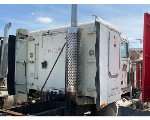 FREIGHTLINER FLD120 Cab Assembly