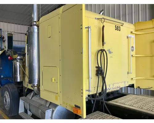 FREIGHTLINER FLD120 Cab Assembly