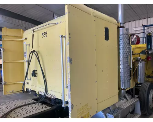 FREIGHTLINER FLD120 Cab Assembly