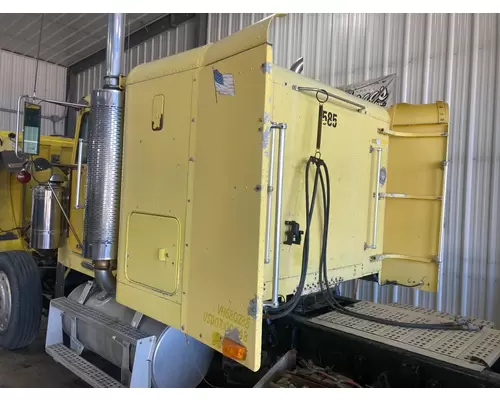 FREIGHTLINER FLD120 Cab Assembly