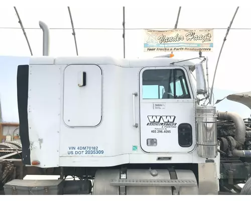 FREIGHTLINER FLD120 Cab Assembly