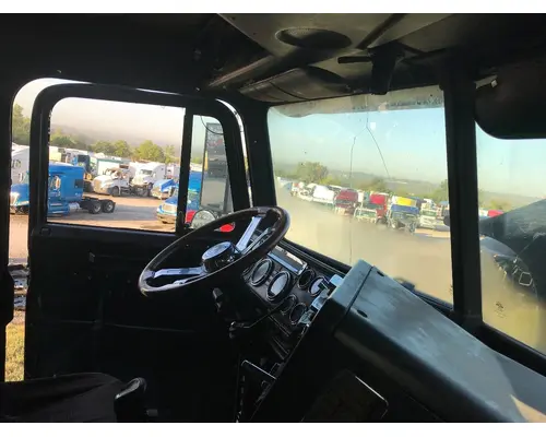 FREIGHTLINER FLD120 Cab Assembly