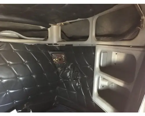 FREIGHTLINER FLD120 Cab Assembly