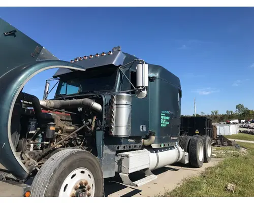 FREIGHTLINER FLD120 Cab Assembly