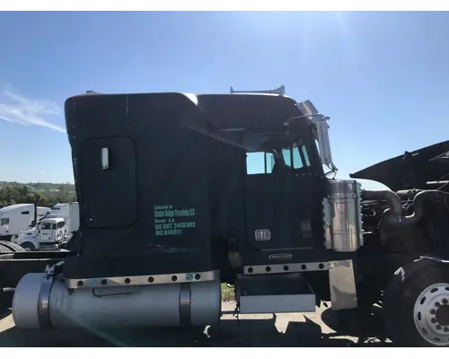 FREIGHTLINER FLD120 Cab Assembly
