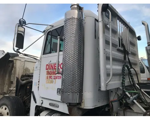 FREIGHTLINER FLD120 Cab Assembly