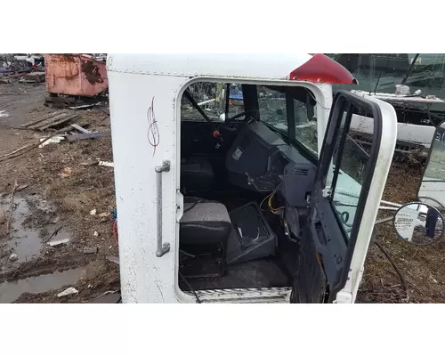 FREIGHTLINER FLD120 Cab Assembly