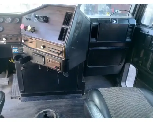 FREIGHTLINER FLD120 Cab Assembly