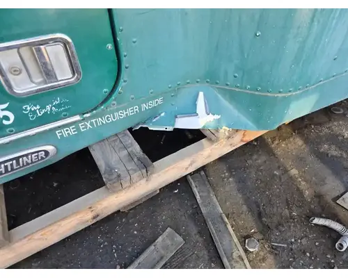 FREIGHTLINER FLD120 Cab Assembly