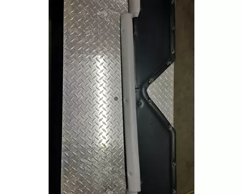 FREIGHTLINER FLD120 Cab