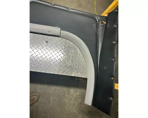 FREIGHTLINER FLD120 Cab