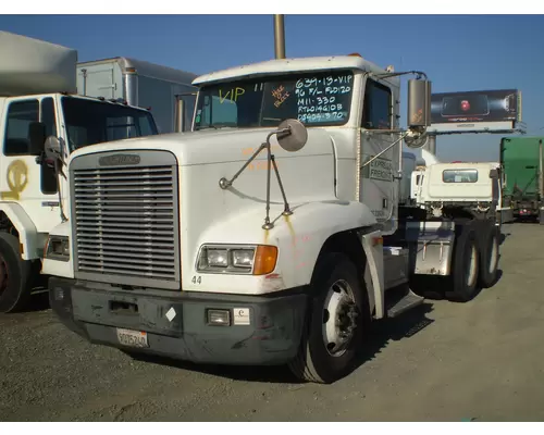 FREIGHTLINER FLD120 Cab