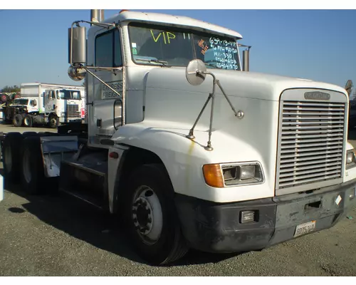 FREIGHTLINER FLD120 Cab