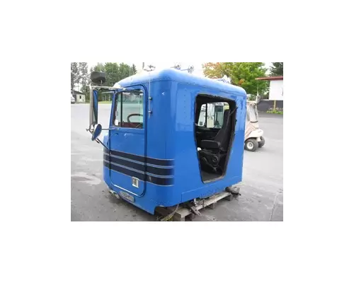 FREIGHTLINER FLD120 Cab