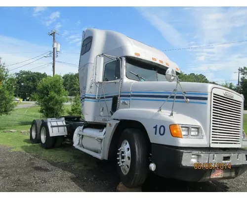 FREIGHTLINER FLD120 Complete Vehicle