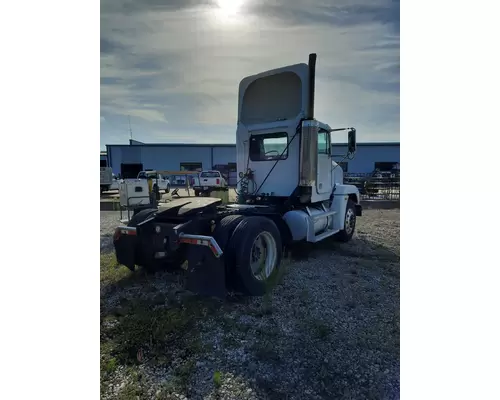 FREIGHTLINER FLD120 DISMANTLED TRUCK