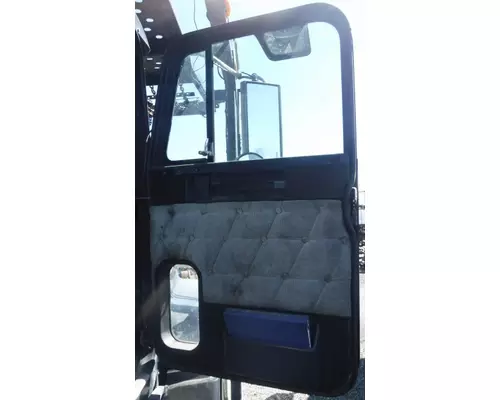 FREIGHTLINER FLD120 DOOR ASSEMBLY, FRONT