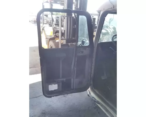 FREIGHTLINER FLD120 DOOR ASSEMBLY, FRONT