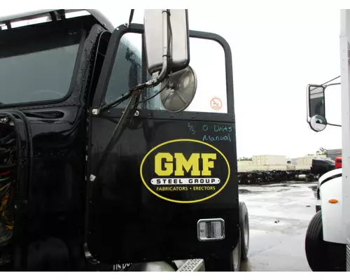 FREIGHTLINER FLD120 DOOR ASSEMBLY, FRONT