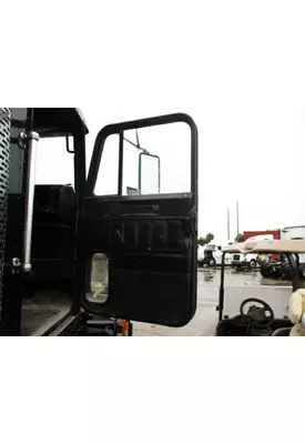FREIGHTLINER FLD120 DOOR ASSEMBLY, FRONT