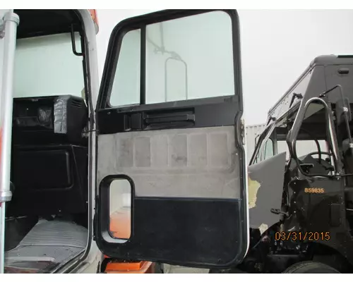 FREIGHTLINER FLD120 DOOR ASSEMBLY, FRONT