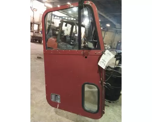 FREIGHTLINER FLD120 DOOR ASSEMBLY, FRONT