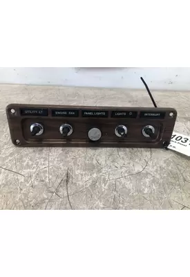 FREIGHTLINER FLD120 Dash / Console Switch