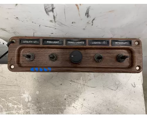 FREIGHTLINER FLD120 Dash  Console Switch