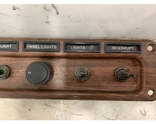 FREIGHTLINER FLD120 Dash  Console Switch