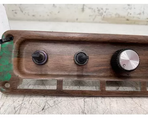 FREIGHTLINER FLD120 Dash  Console Switch