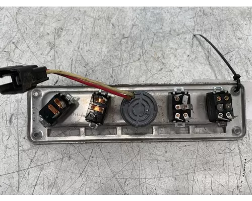FREIGHTLINER FLD120 Dash  Console Switch