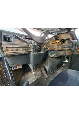 FREIGHTLINER FLD120 Dash Assembly