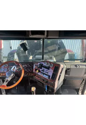 FREIGHTLINER FLD120 Dash Assembly