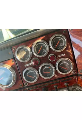 FREIGHTLINER FLD120 Dash Assembly