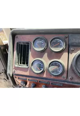 FREIGHTLINER FLD120 Dash Assembly