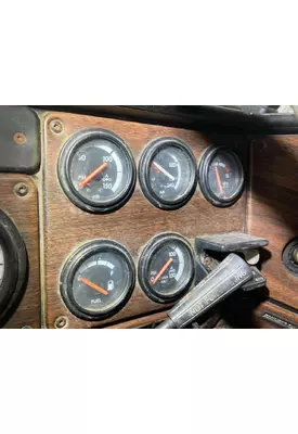 FREIGHTLINER FLD120 Dash Assembly