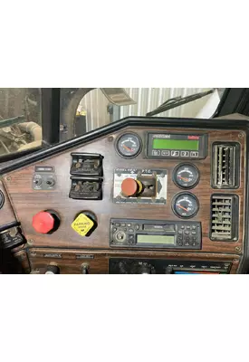 FREIGHTLINER FLD120 Dash Assembly
