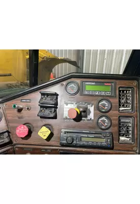 FREIGHTLINER FLD120 Dash Assembly