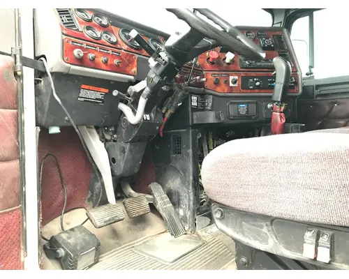 FREIGHTLINER FLD120 Dash Assembly