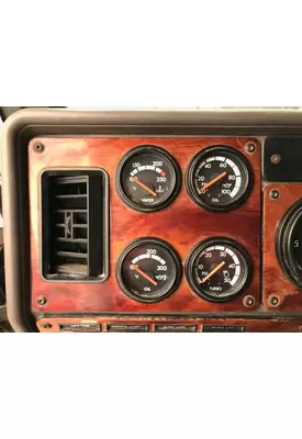 FREIGHTLINER FLD120 Dash Assembly