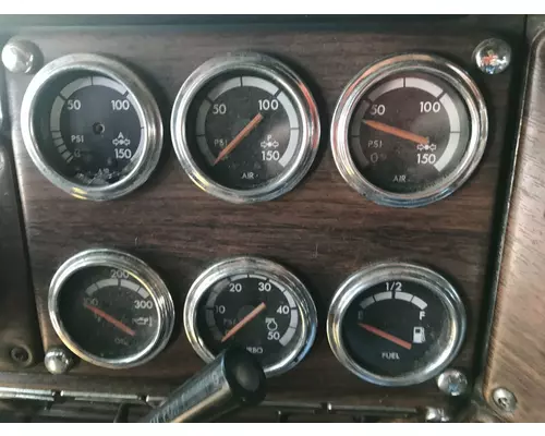 FREIGHTLINER FLD120 Dash Assembly