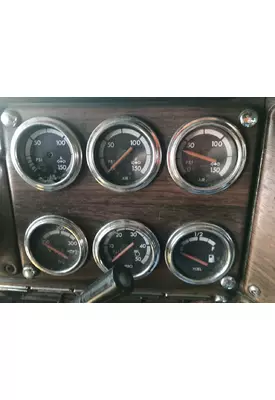 FREIGHTLINER FLD120 Dash Assembly