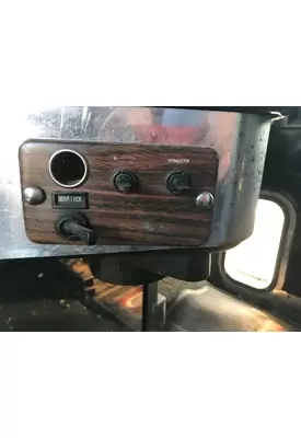 FREIGHTLINER FLD120 Dash Assembly