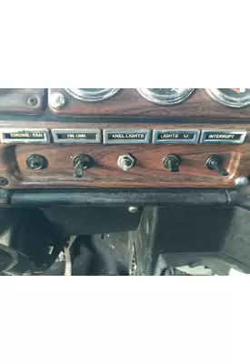 FREIGHTLINER FLD120 Dash Assembly