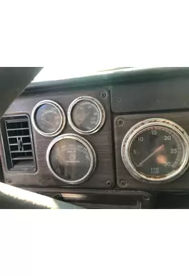 FREIGHTLINER FLD120 Dash Assembly