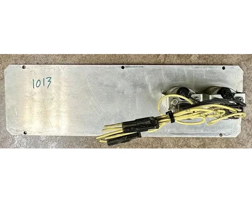 FREIGHTLINER FLD120 Dash Assembly